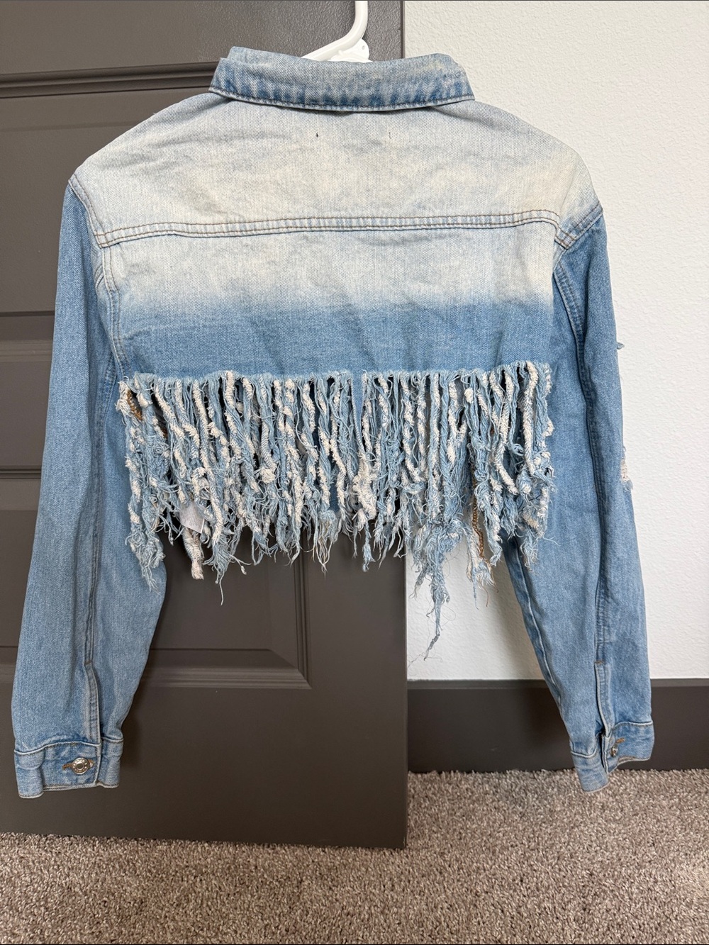 AKIRA Light Blue Distressed Fringe Cropped Jean Jacket - Picture 2 of 2